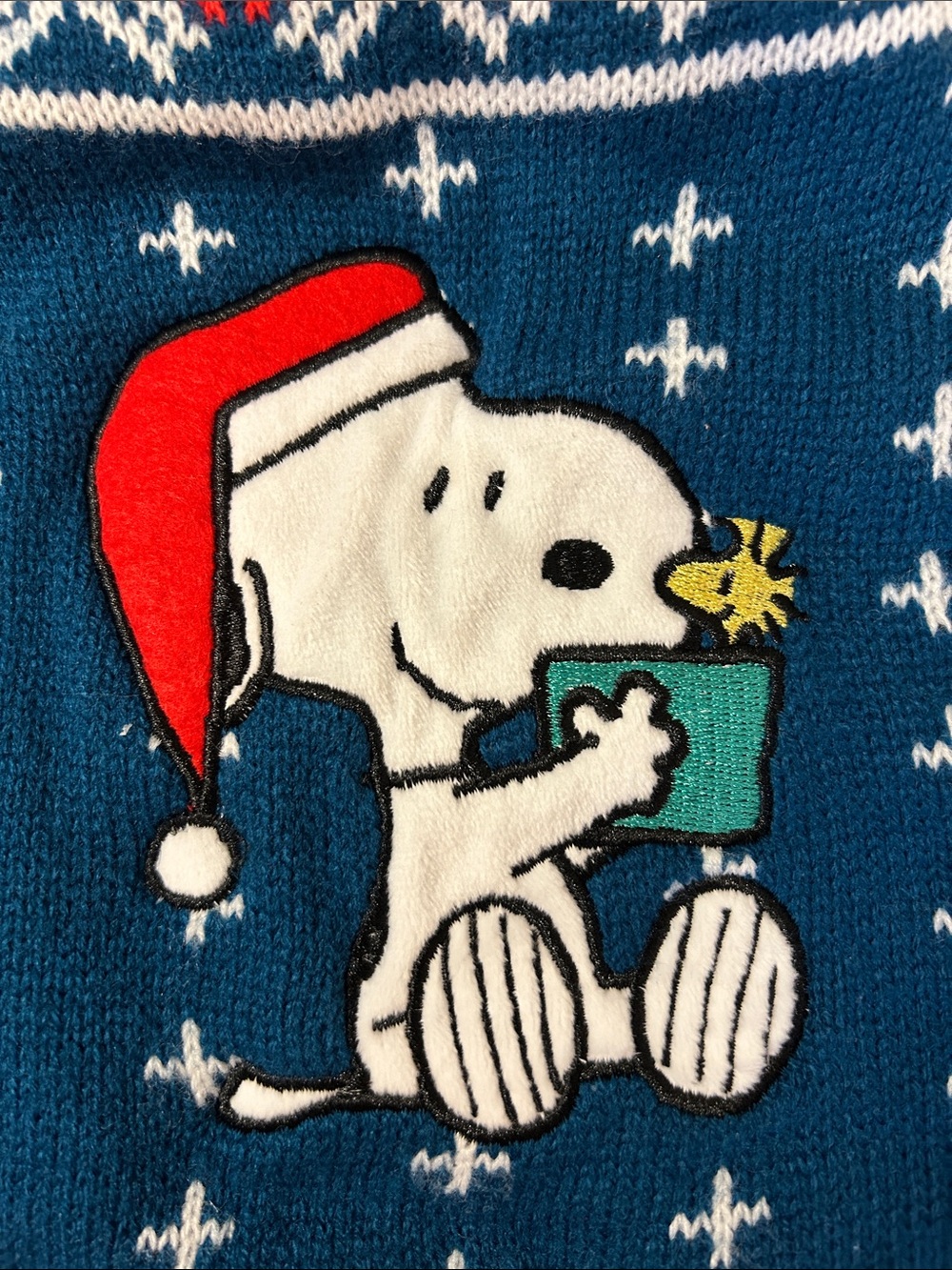Peanuts Snoopy Christmas Dog Sweater Size Medium - Picture 5 of 7
